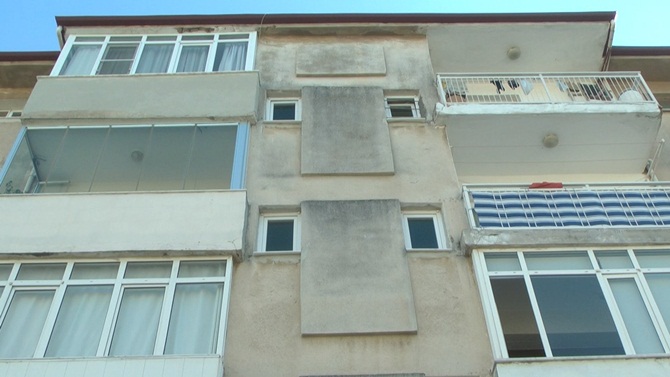 aw574560_01-002.jpg