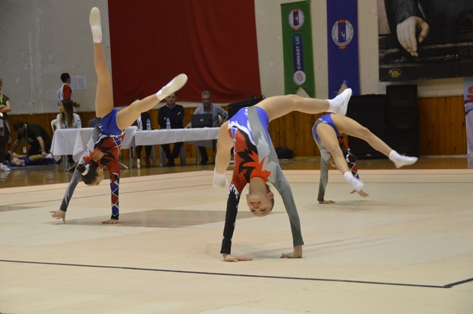 turkiye-cimnastik-federasyonunun-2018-yili-faaliyet-takviminde-yer-alan-minikler-aerobik-cimnastik-1’inci,-2’nci-ve-3’uncu-lig-1’inci-hafta-musabakalari-kusadasi-ugur-inan-spor-salonunda-gerceklestirildi. 1.jpg