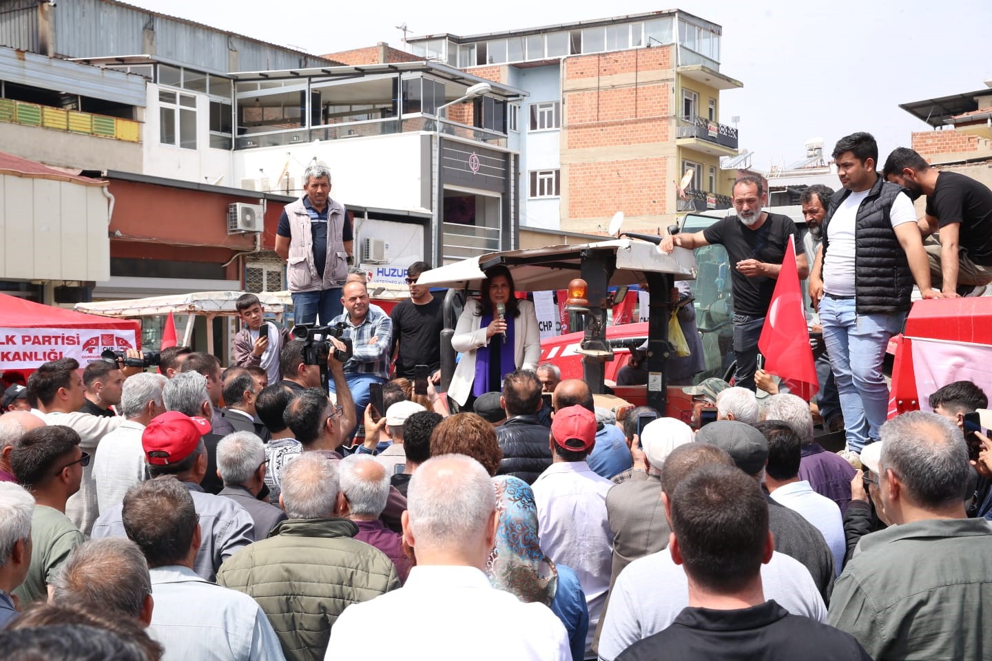 Başkan Çerçioğlu Çine’de vatandaşlarla buluştu1