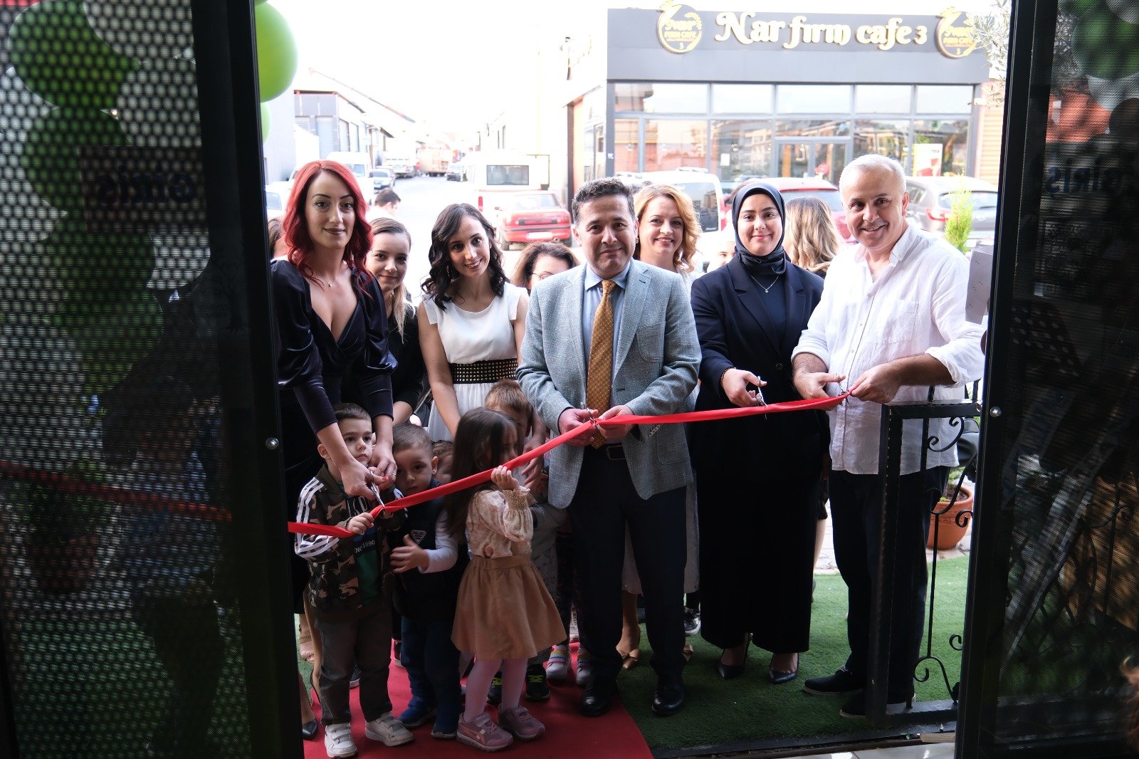 8b08d4ba-7491-4742-8eda-c506bea33316