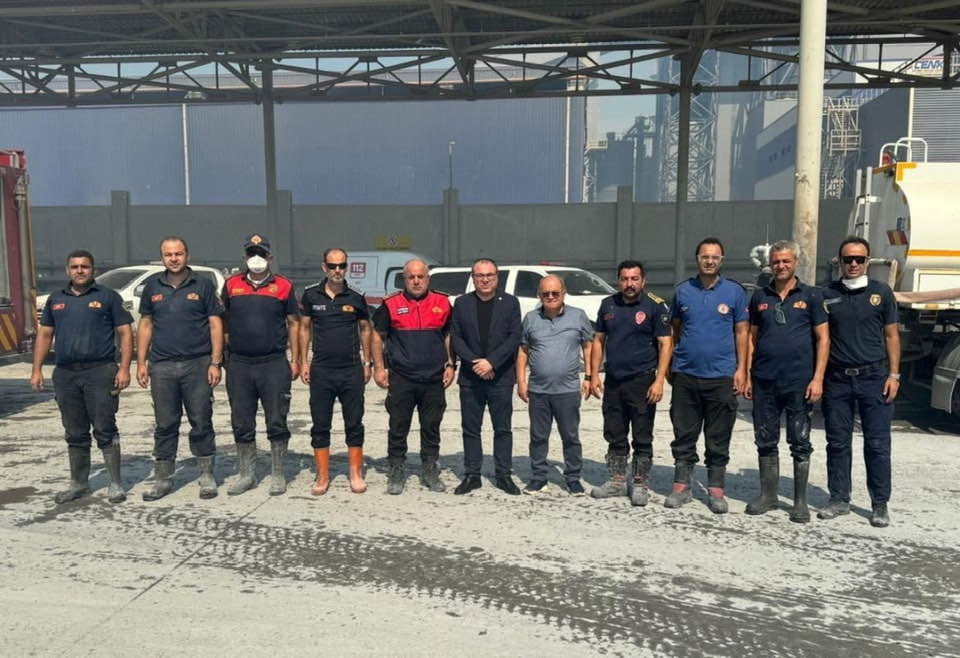Söke Kağıt Fabrikası Yangını Chp Fotoğraf