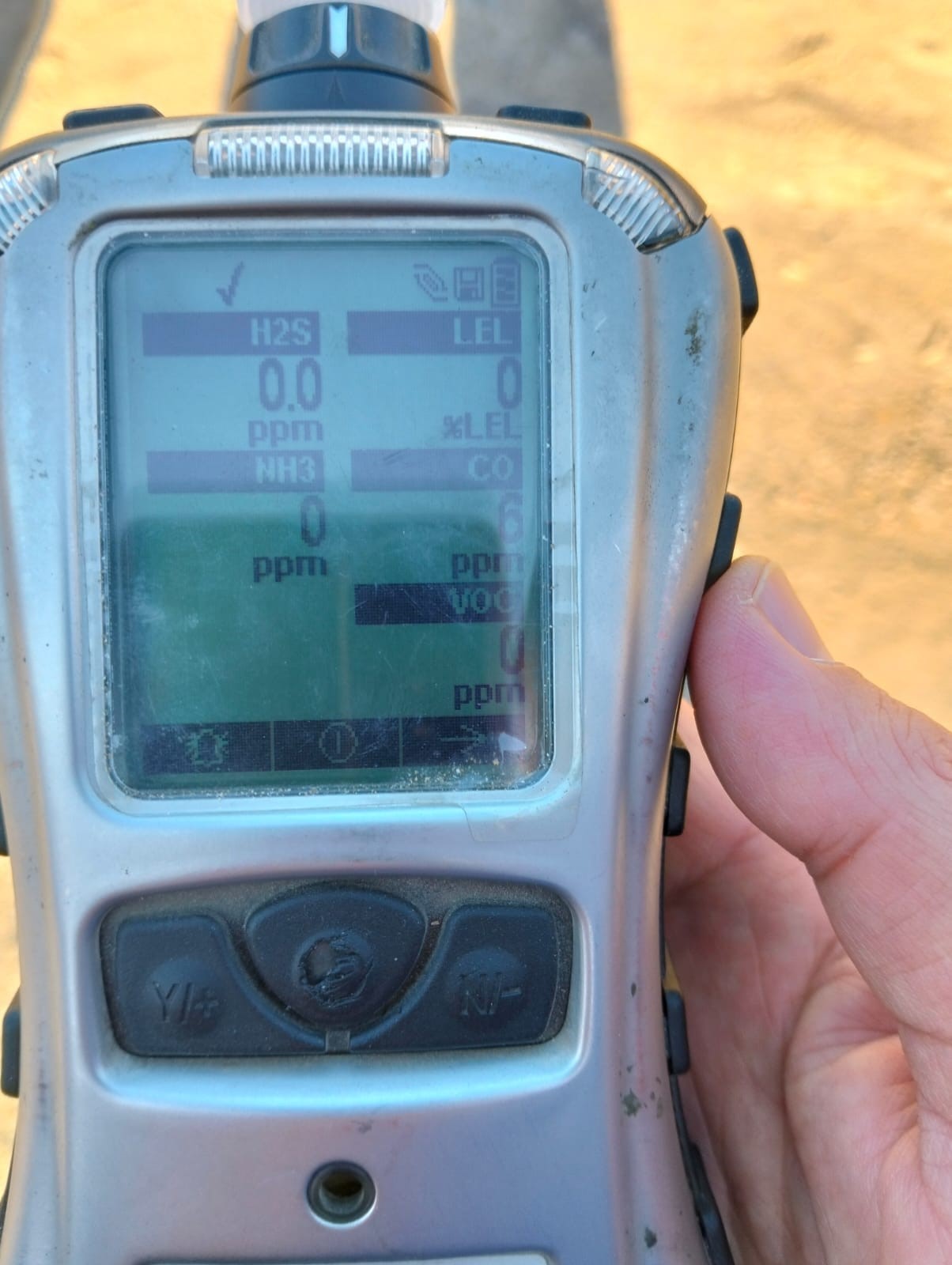 A W352890 04