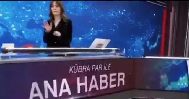 Kubra Par El Hareketi Mi Yapti Kubra Par Canli 18311693 3214 M
