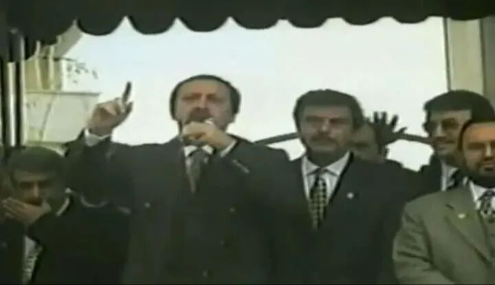 Asker Duasi Siiri Nasil Okunur Ozgur Ozelin Yanlis Okudugu Asker Duasi Siirinin Dogrusu Ne 1739619982616 2