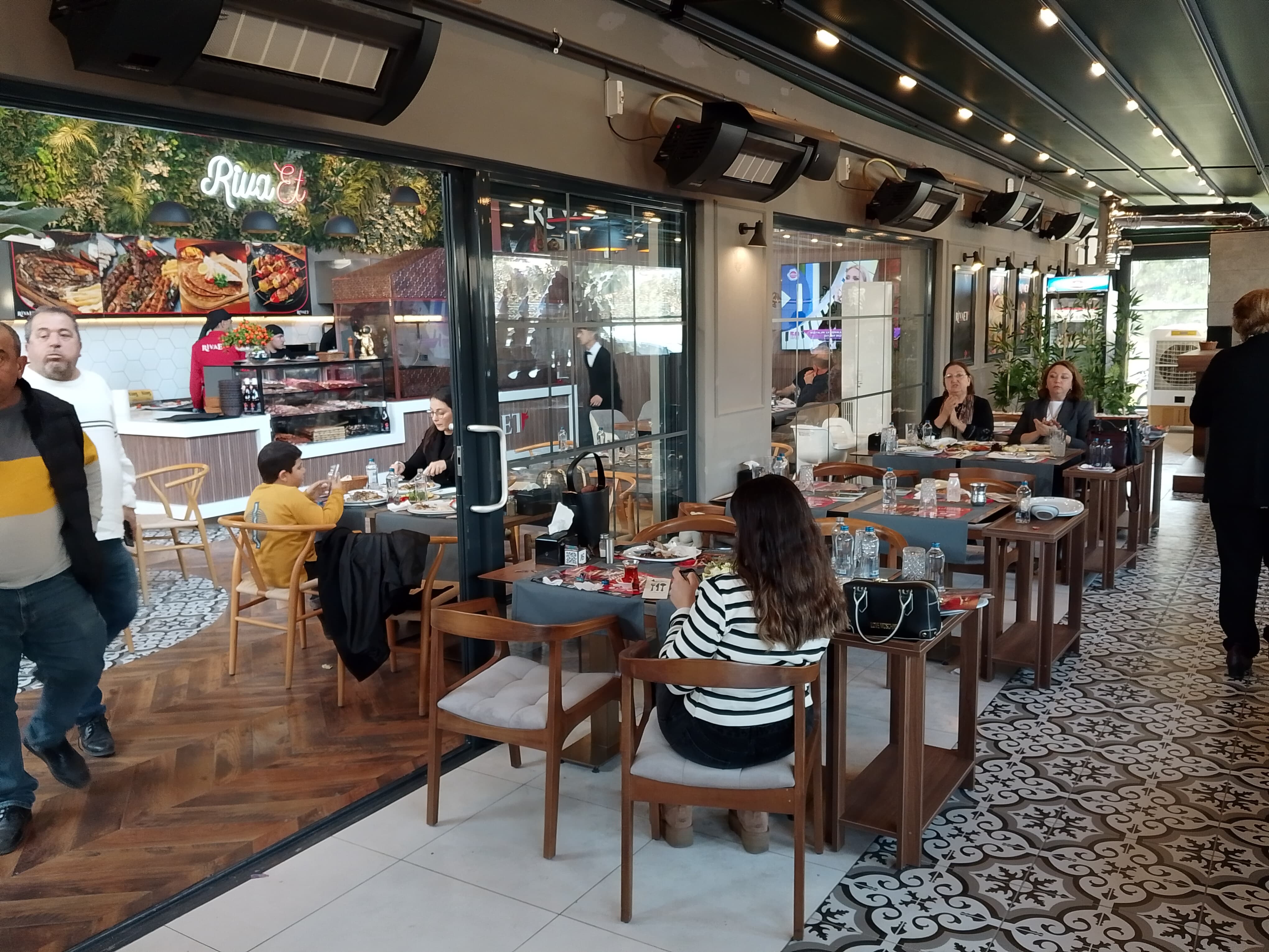 Riva Et Açıldı5