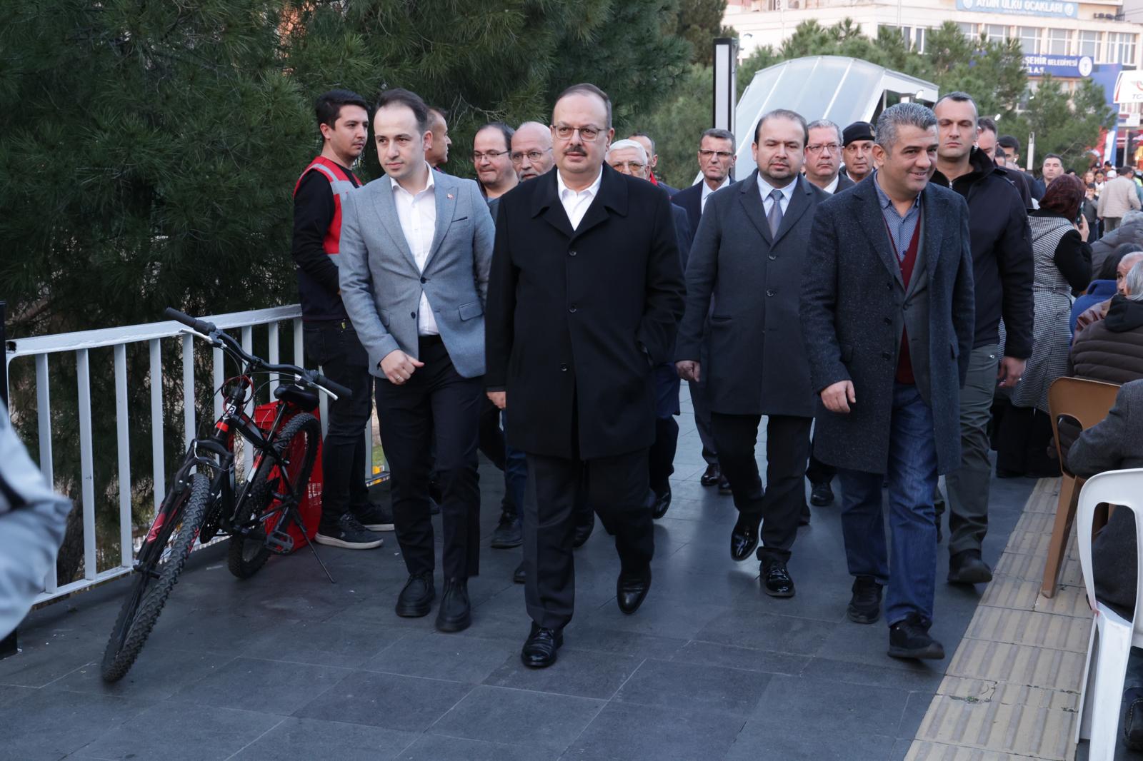 Aydında Dev İftar Programı Binlerce Kişi Bir Araya Geldi1
