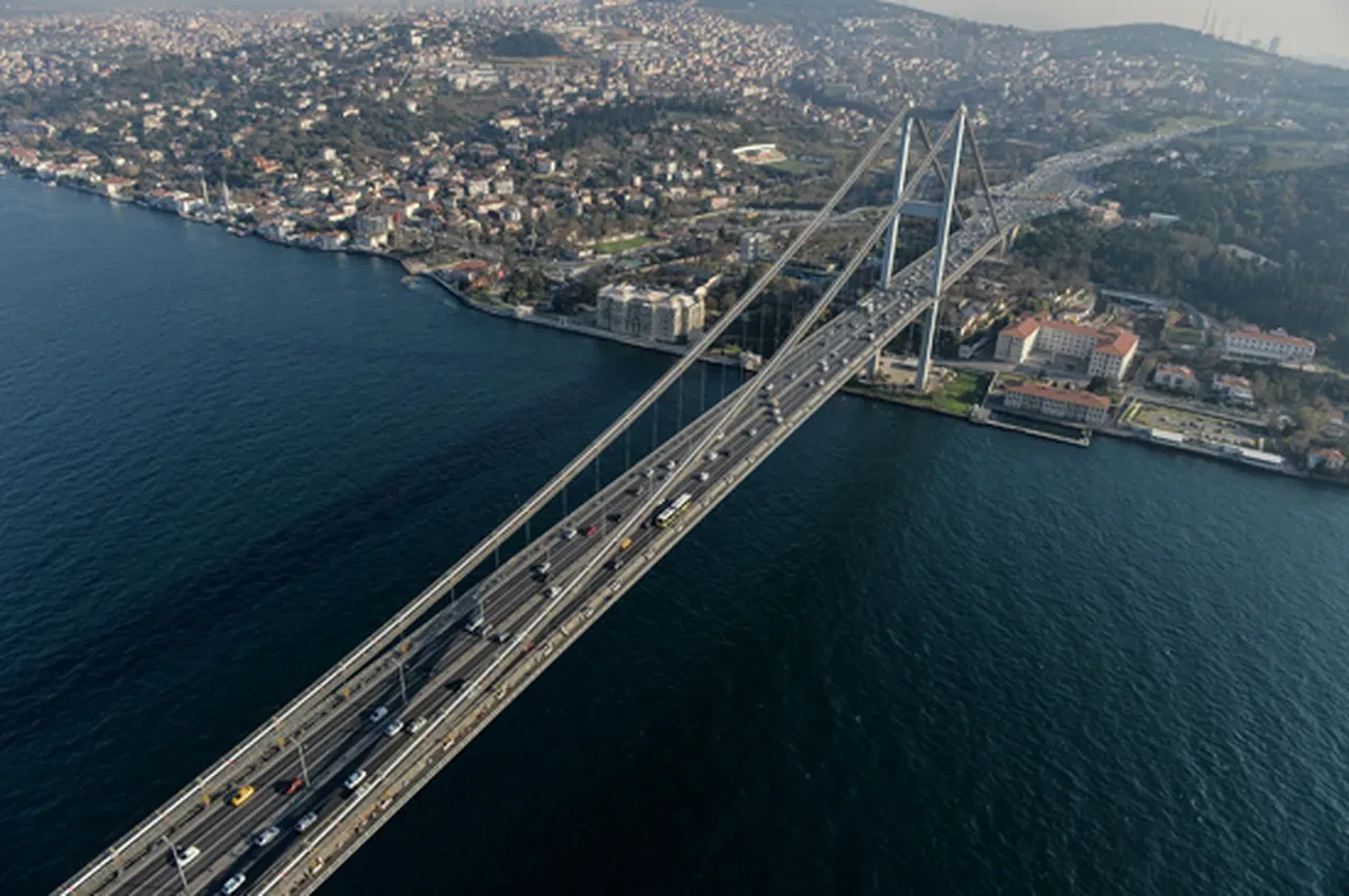 Bayramda Otoyollar Ucretsiz Mi 15 Temmuz Sehitler Koprusu Ve Fatih Sultan Mehmet Kopr 3210225 202503261115 2