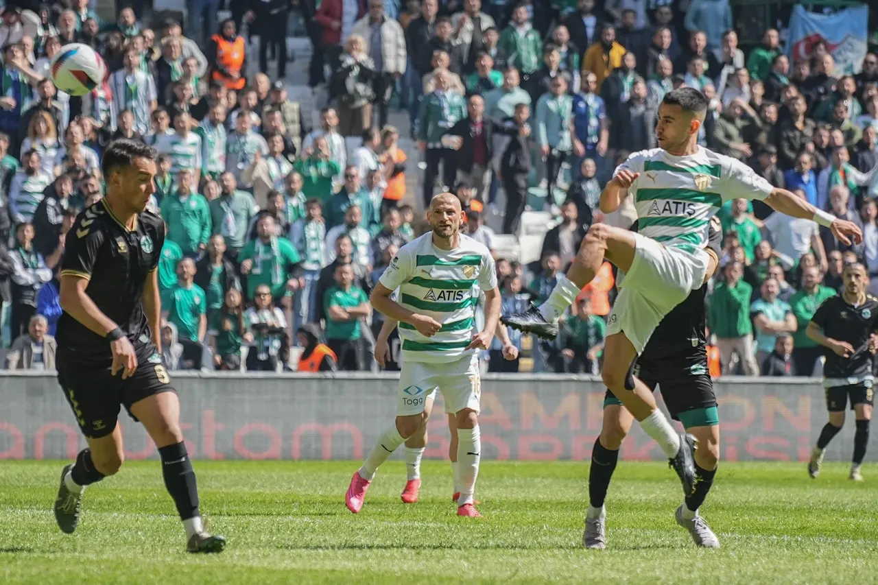 Bursaspor Maci Hangi Kanalda Bulvarspor Macinin Ne Zaman Saat Kacta Oynanacagi Duyuru 3210191 202503260933 2