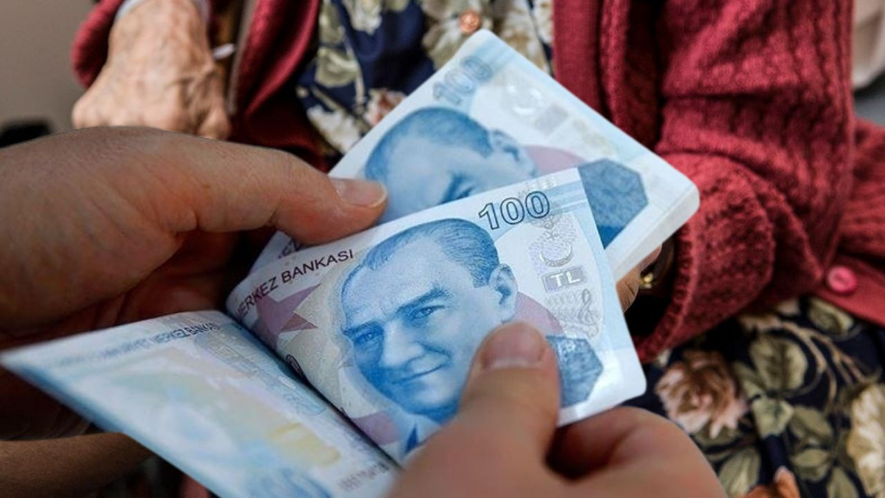 Emekliye Bayram Ikramiyesi Ne Kadar Olacak Hesaplara Yatma Tarihi Ve Zam Orani 17413584008479 2