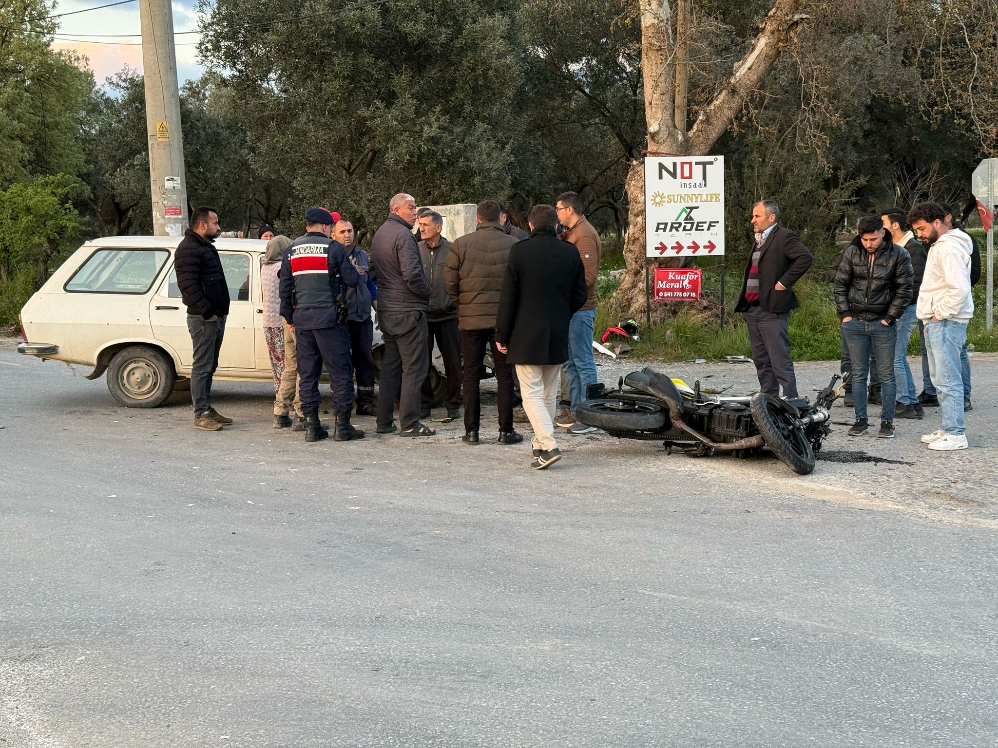 Köşk Ödemiş Yolunda Kaza Motosikletle Otomobil Çarpıştı! (4)-1
