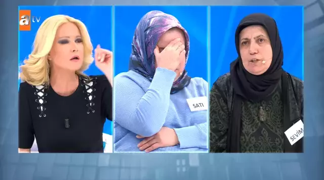 Muge Anli Canli Izle 28 Mart Atv Ekraniyla Muge 18479609 8023 M