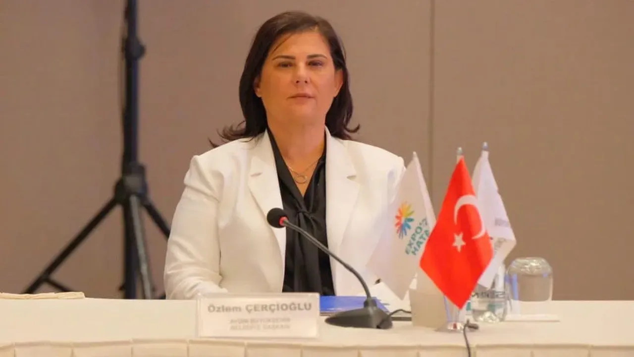 Ozlem Cercioglu-2