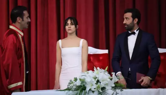 Uzak Sehir 19 Bolum Fragmani Izle Uzak Sehir 19 18456885 2423 M
