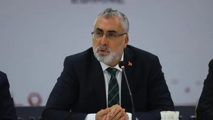 0X0 Ak Partiden Ozgur Ozele Tepki Cunta Esittir Chpdir 1743944698809