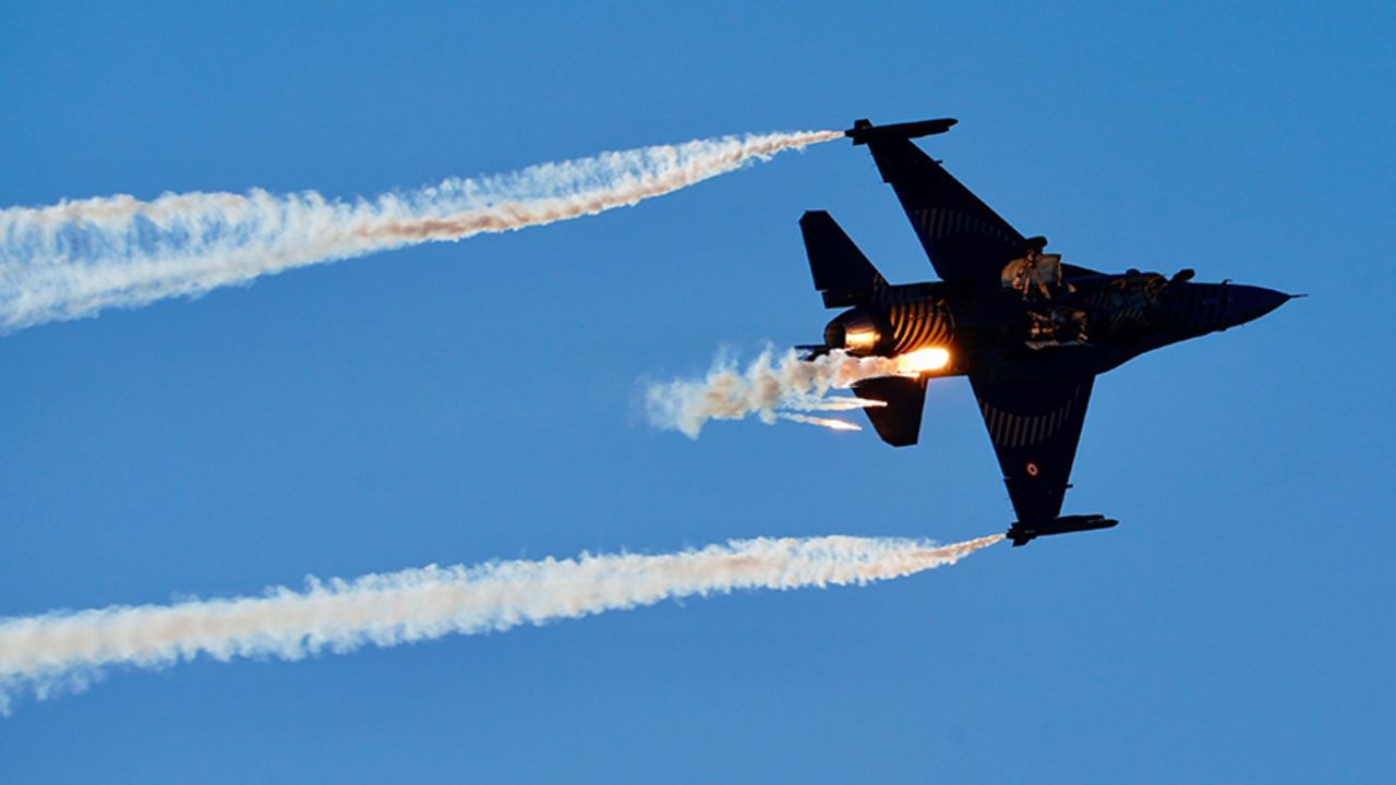 Bandirmada Jet Ucak Sesleri Nereden Geliyor F 16Larin Ucus Nedeni Belli Oldu 17444340098692