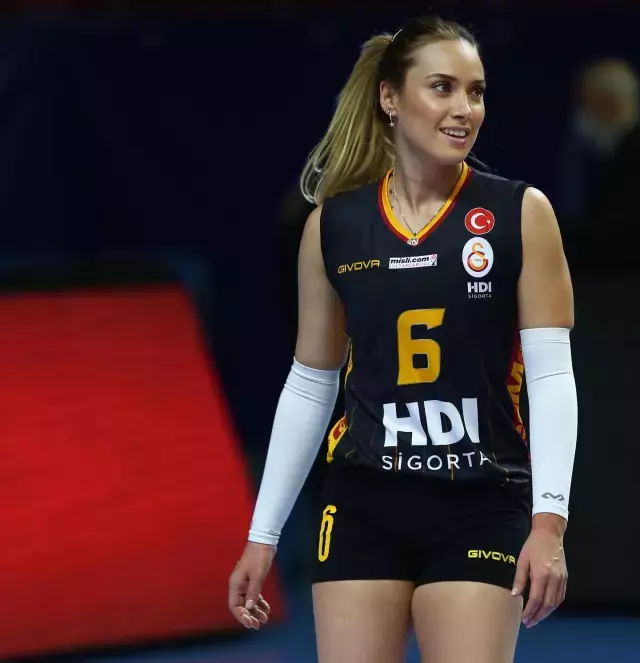 Derya Cayirgan In Sevgilisi Kim Derya Cayirgan 18596322 3615 M