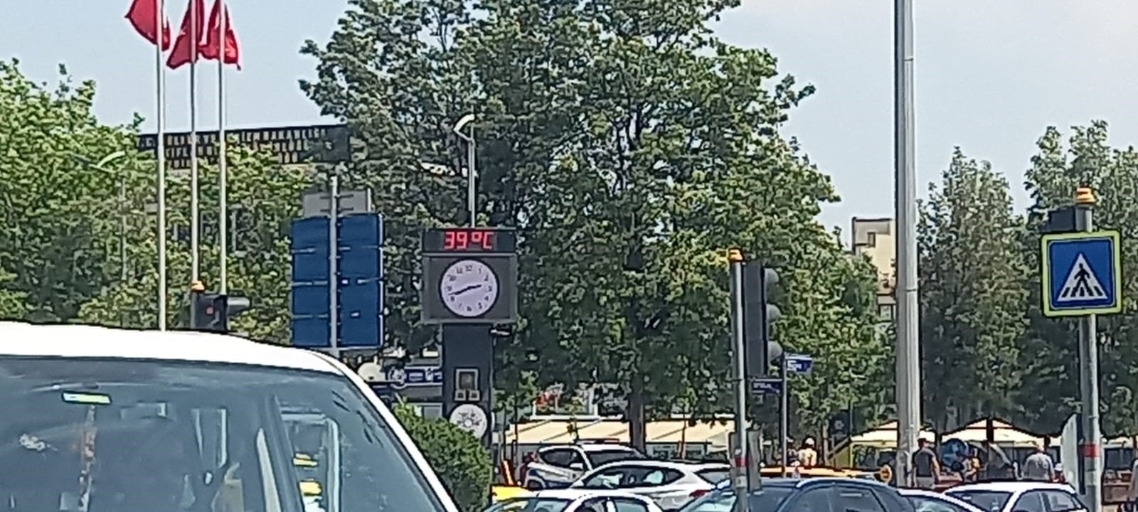 A W475497 02
