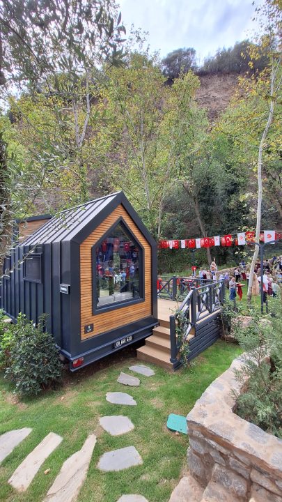 Tiny House 405X720