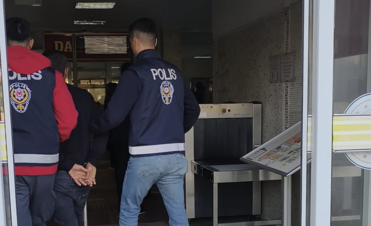 0C417C70 8Bd5 4A3E Bb71 55E2E17Fa056