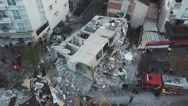 Gebze De Yikilan Binada 1 Kisinin Cansiz Bedenine 19198104 7146 M