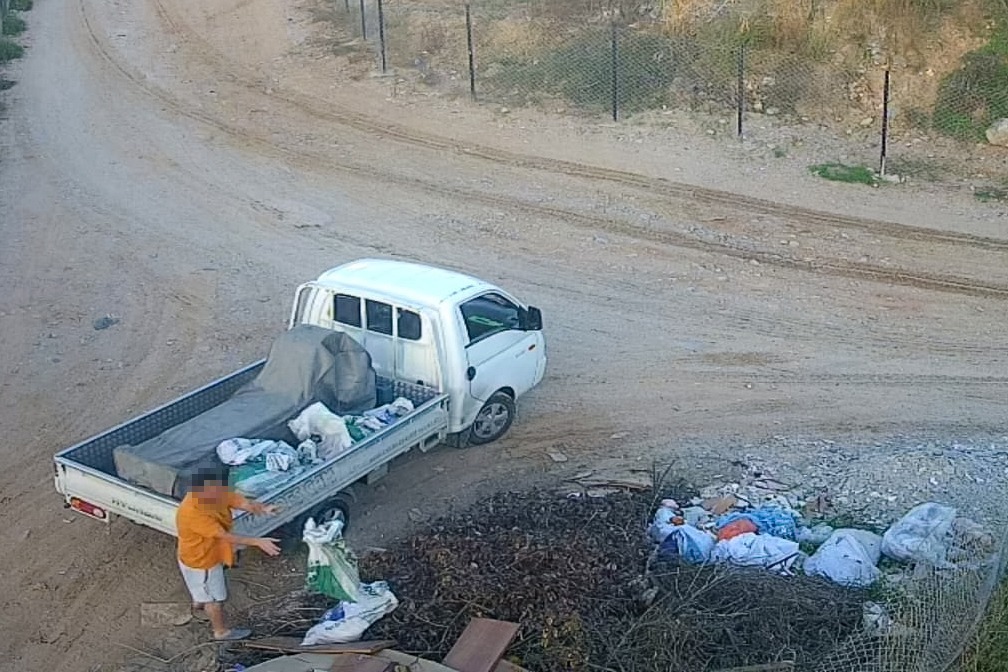 69C18C8F 012A 411B Bb8B D803406C2997