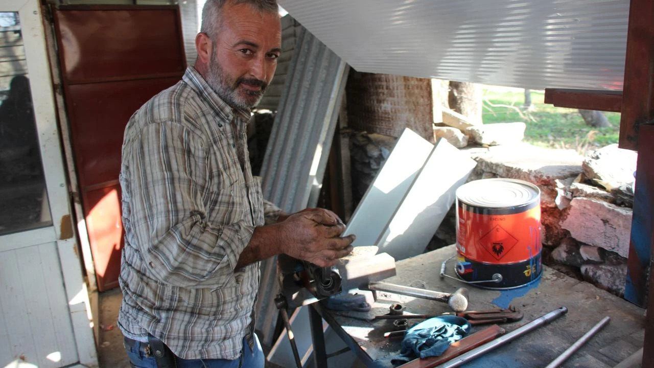 Ciftcilerin Imdadina Mobil Tamir Araci Ile Yetisiyor 3