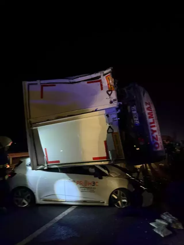 Diyarbakir Da Zincirleme Kaza 3 Olu 7 Yarali 19271007 3740 M