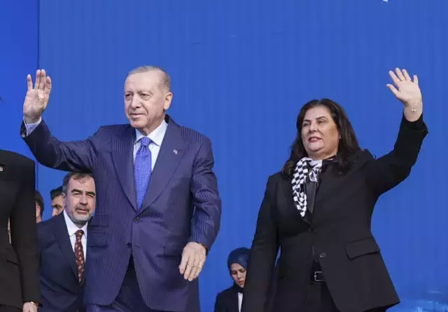 Acilis Toreninde Cumhurbaskani Erdogan I Kizdiran 19499276 6206 M