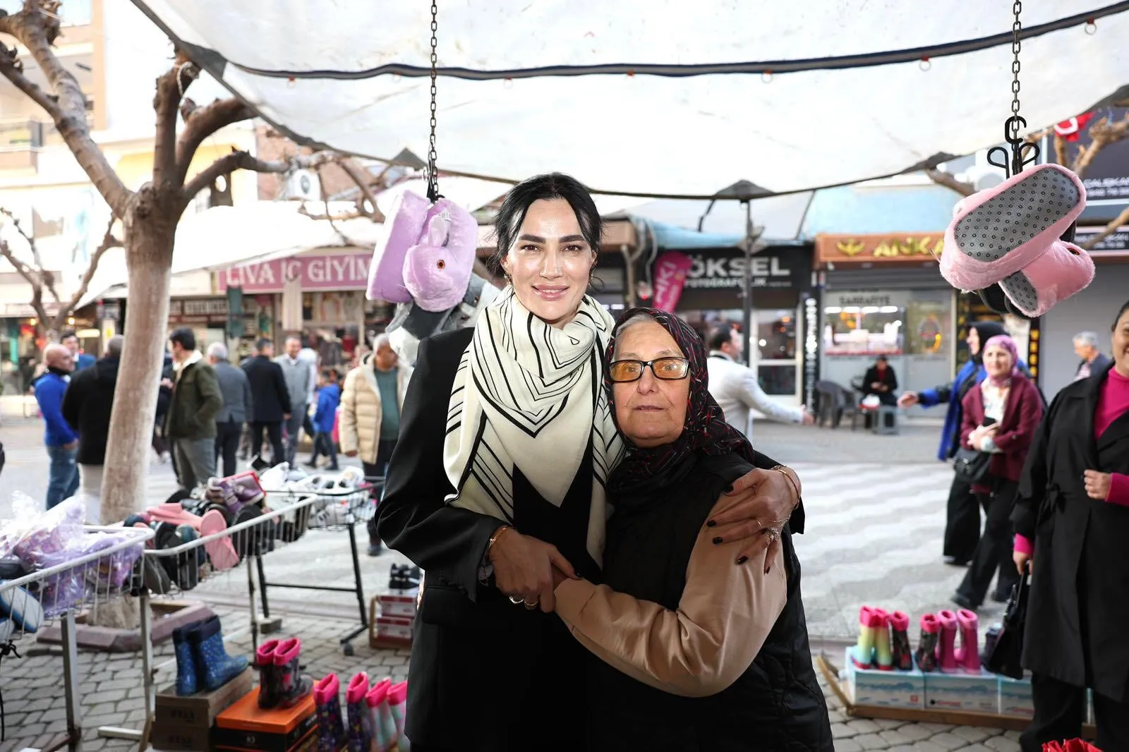 Cercioglu Salonda Var Sahada Yok 14