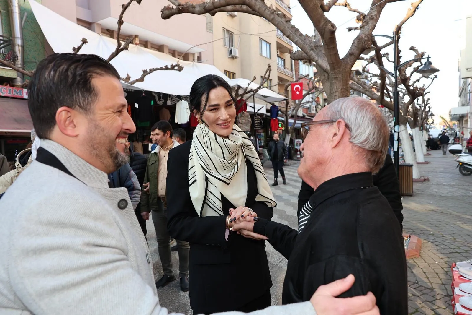 Cercioglu Salonda Var Sahada Yok 4