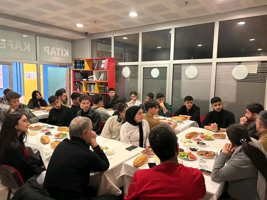 004Acc08 4915 4931 Af0D Db879862Bea9