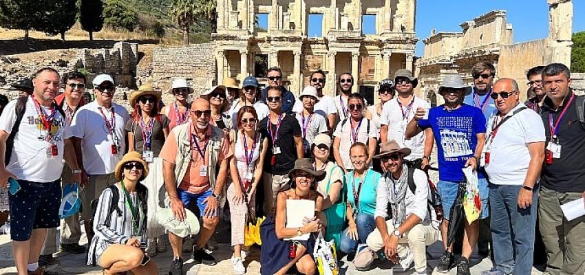 20220918 Turist Rehberleri Egitildi 645535