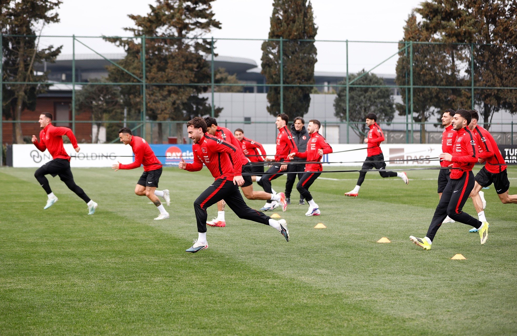 A Milli Futbol Takımı, Kosova maçı hazırlıklarına başladı