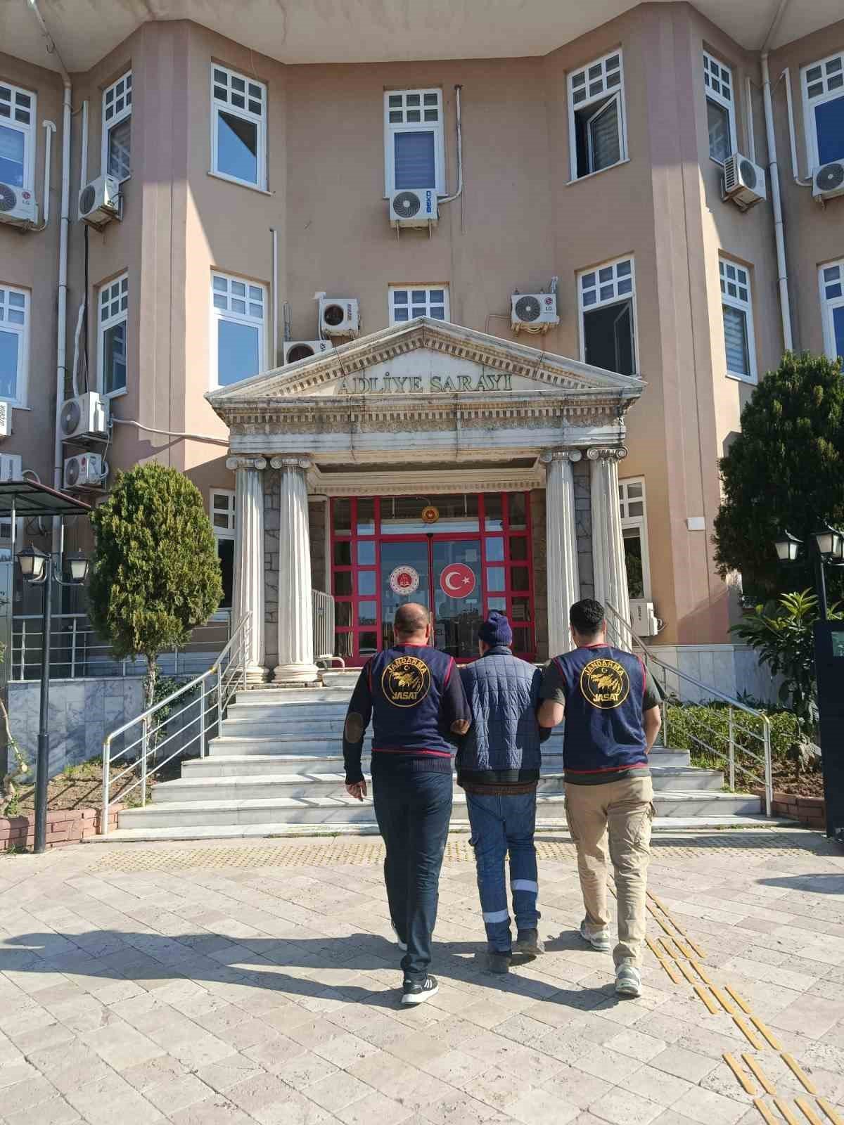Hapis cezasıyla aranıyordu, Didim'de yakalandı