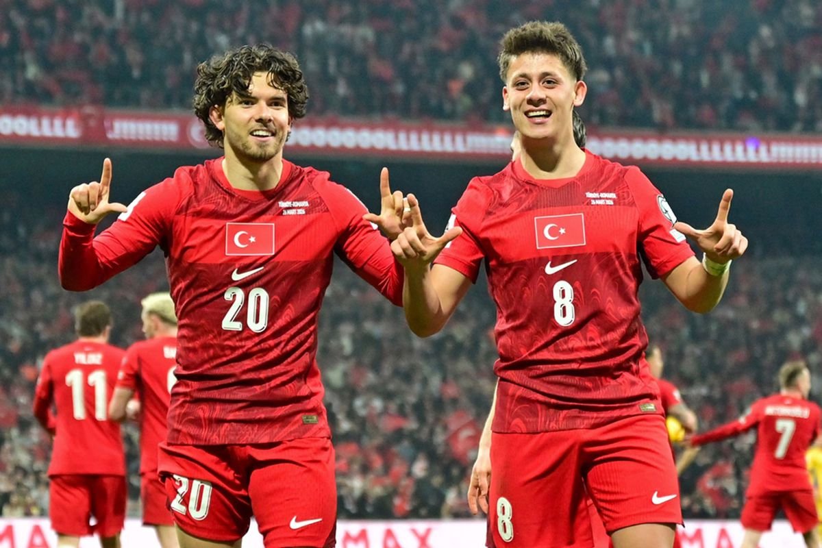 Romanya'yı deviren A Milli Takımımız finalde