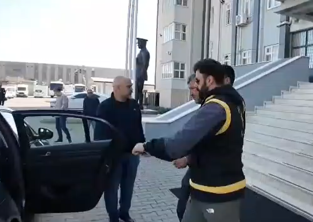 5 yıl hapis cezasıyla aranan hükümlü Efeler’de yakalandı