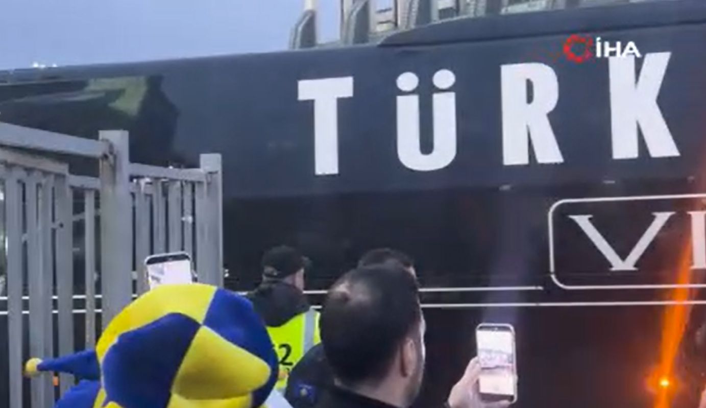 A Milli Futbol Takımı, stadyuma geldi