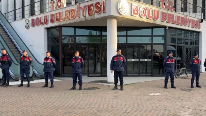 Bolu Belediyesi'ne şafak operasyonu