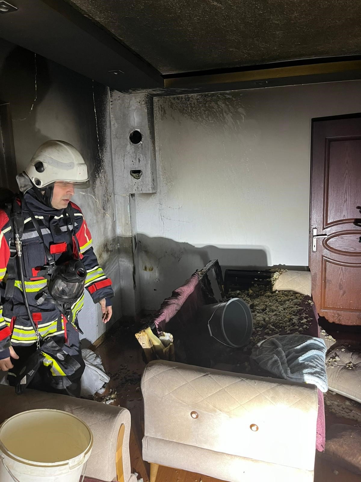 Aydın’da ev yangını: 2 kişi dumandan etkilendi