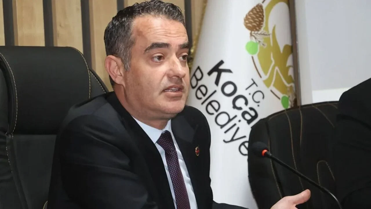 Kararını verdi, yarın rozet takıyor