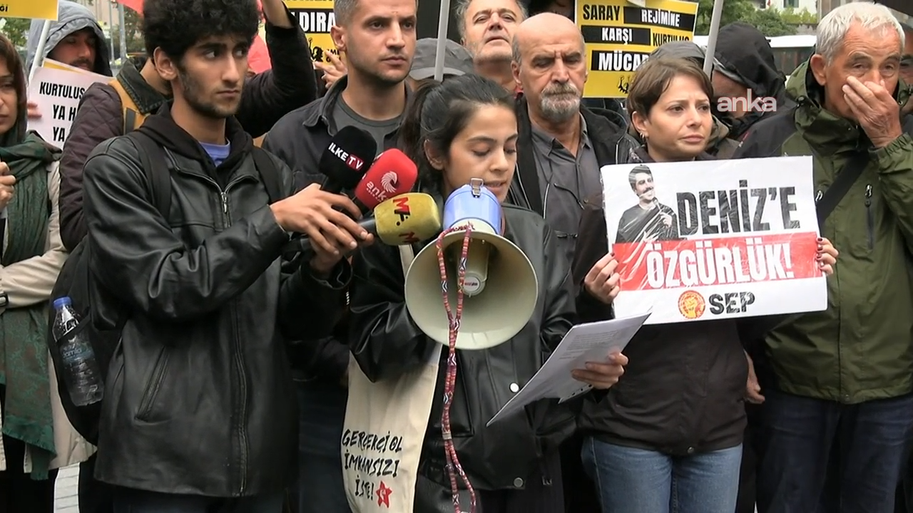Komedyen Deniz Göktaş yargılanıyor