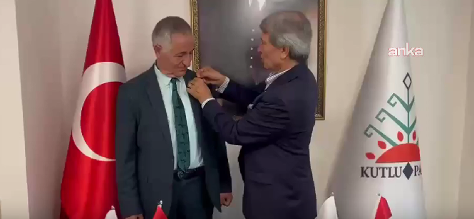 Özcan Yeniçeri, Kutlu Parti’nin sözcüsü oldu