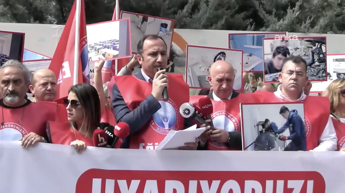 Özbay: "Eğitimin gerçek sorunlarının üzerini örtmek istiyor"
