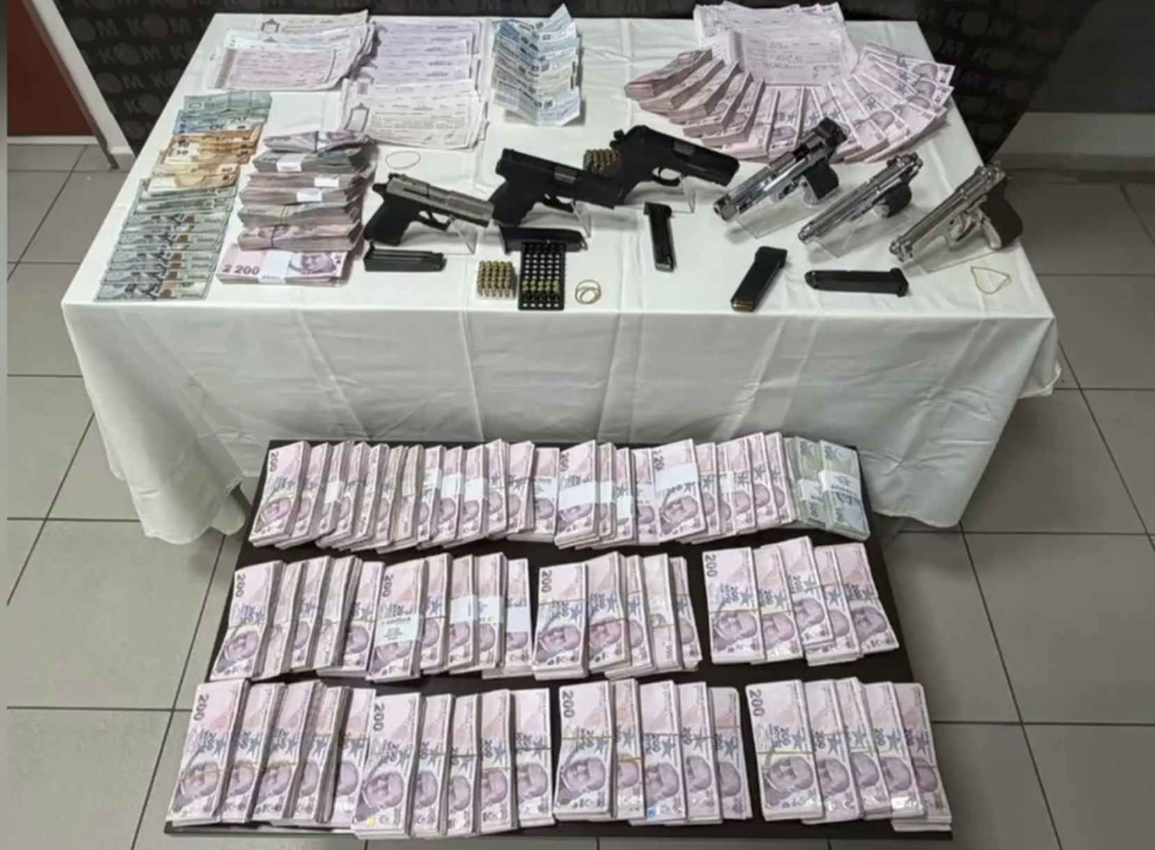 İzmir'de tefecilik operasyonu: 10 şüpheli hakkında gözaltı kararı
