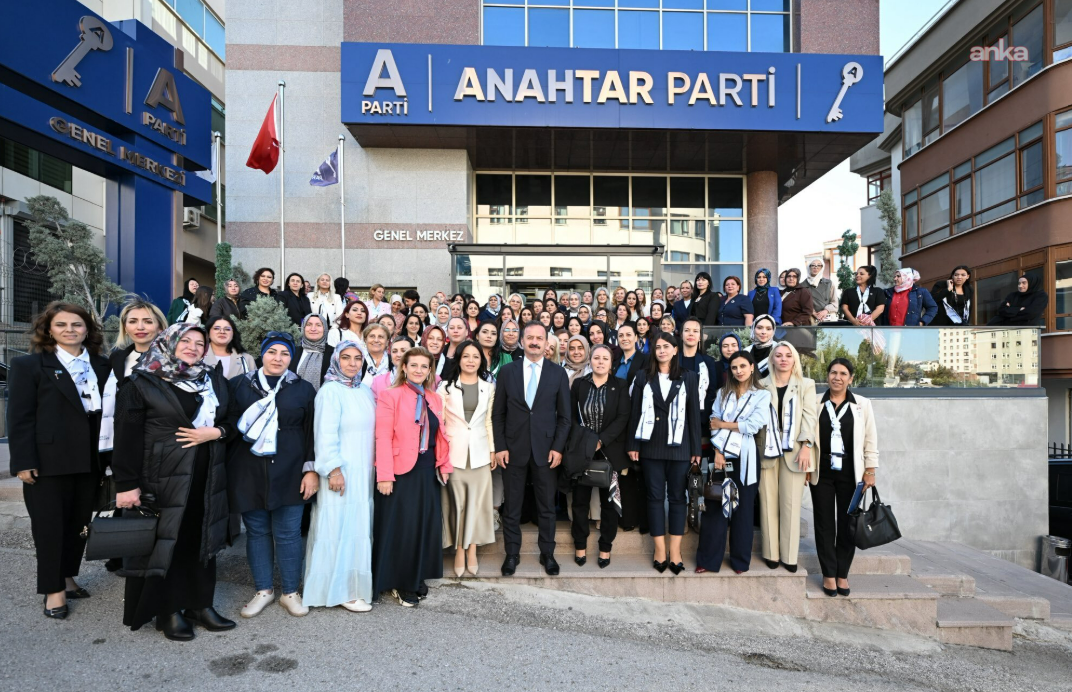 SİYASET
