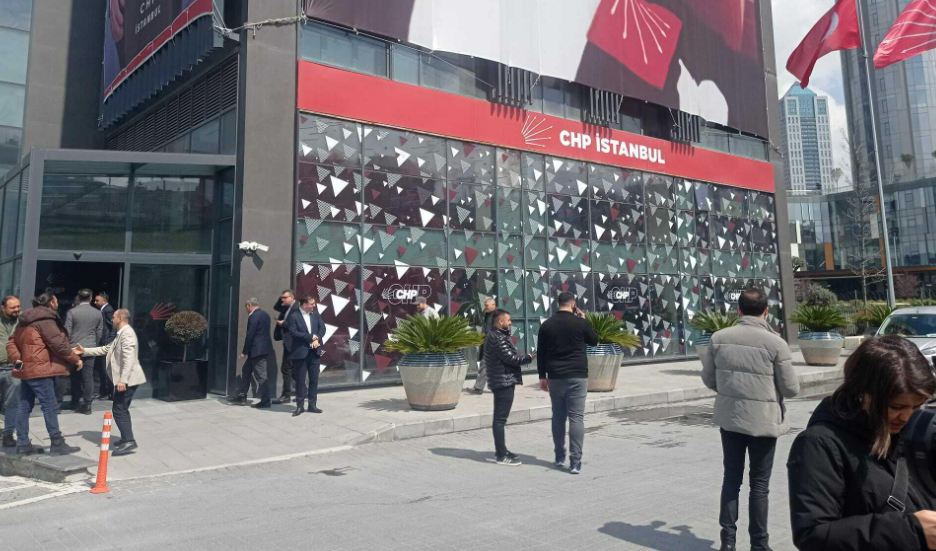 SİYASET
