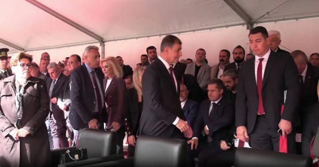 Protokolde Gergin Anlar Yeni P 20377710 2147 1 M