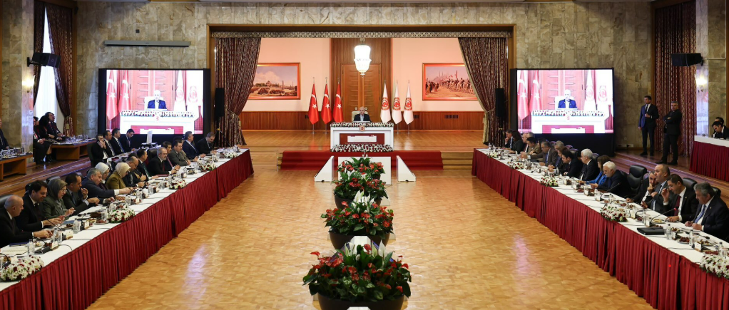 TBMM Başkanı Kurtulmuş “İzleme Komisyonu” için partilerin temsilcileriyle görüşecek