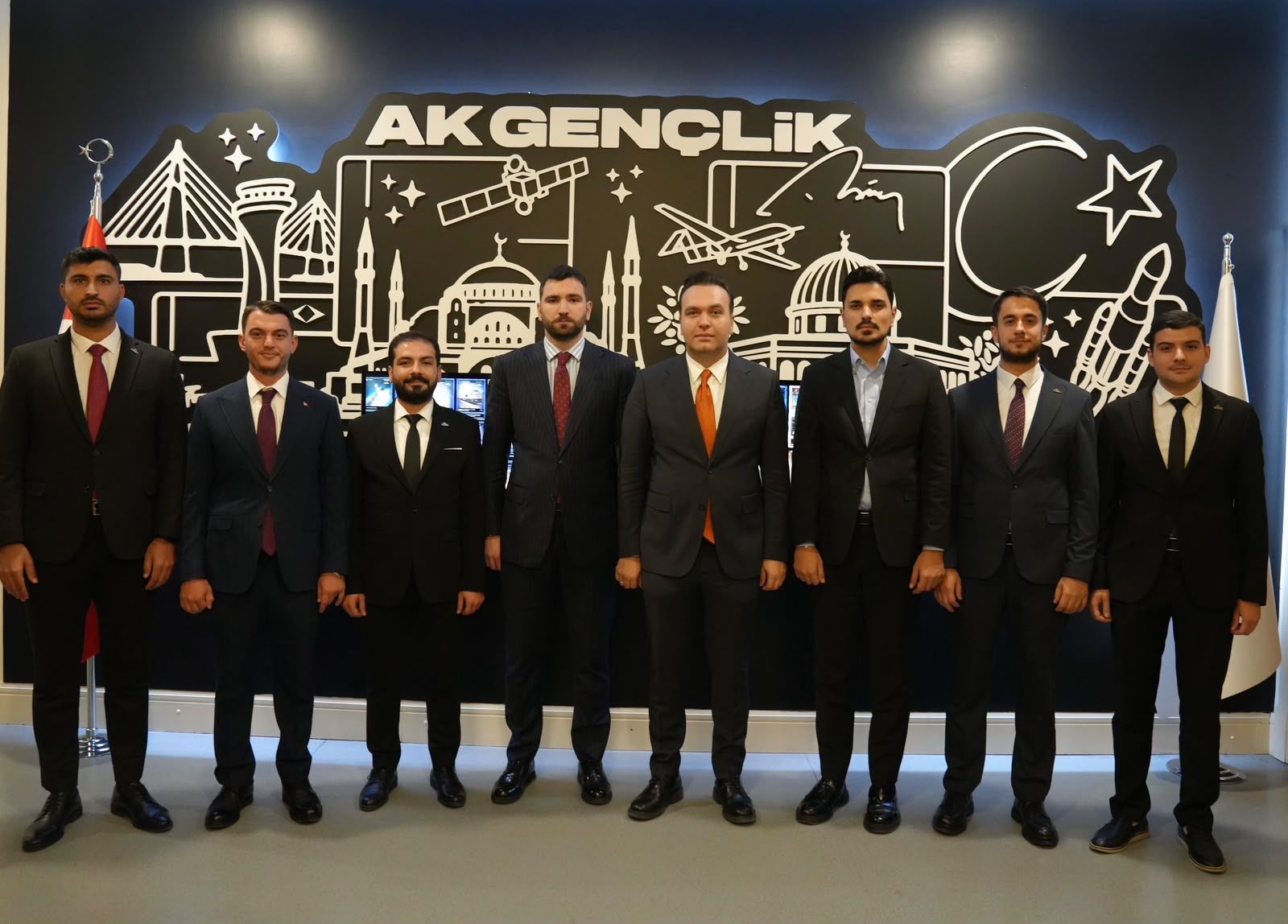 AK Parti Aydın'da gençlik kollarında görev değişimi