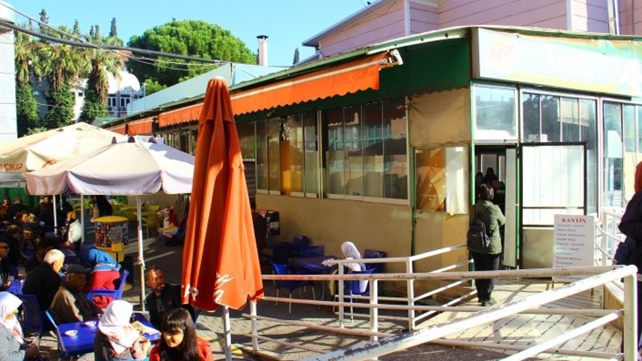 Markette 50 kuruş, Aydın Devlet Hastanesi'nde 1.5 Lira